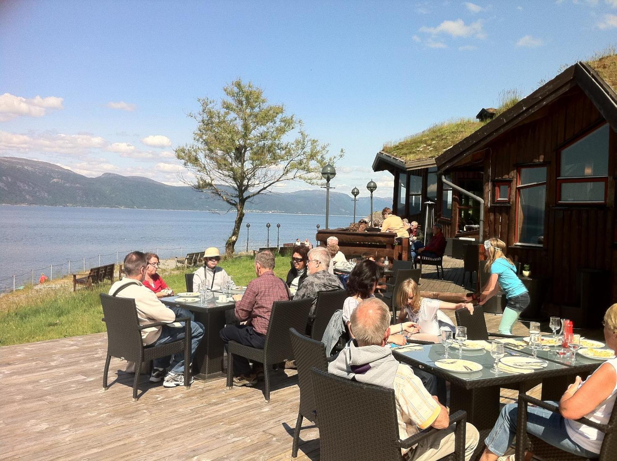 Brekkestranda Fjordhotel Brekke  Extérieur photo